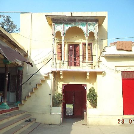 Shri Swami Sheetal Das Aashram Dharmshala バラナシ エクステリア 写真