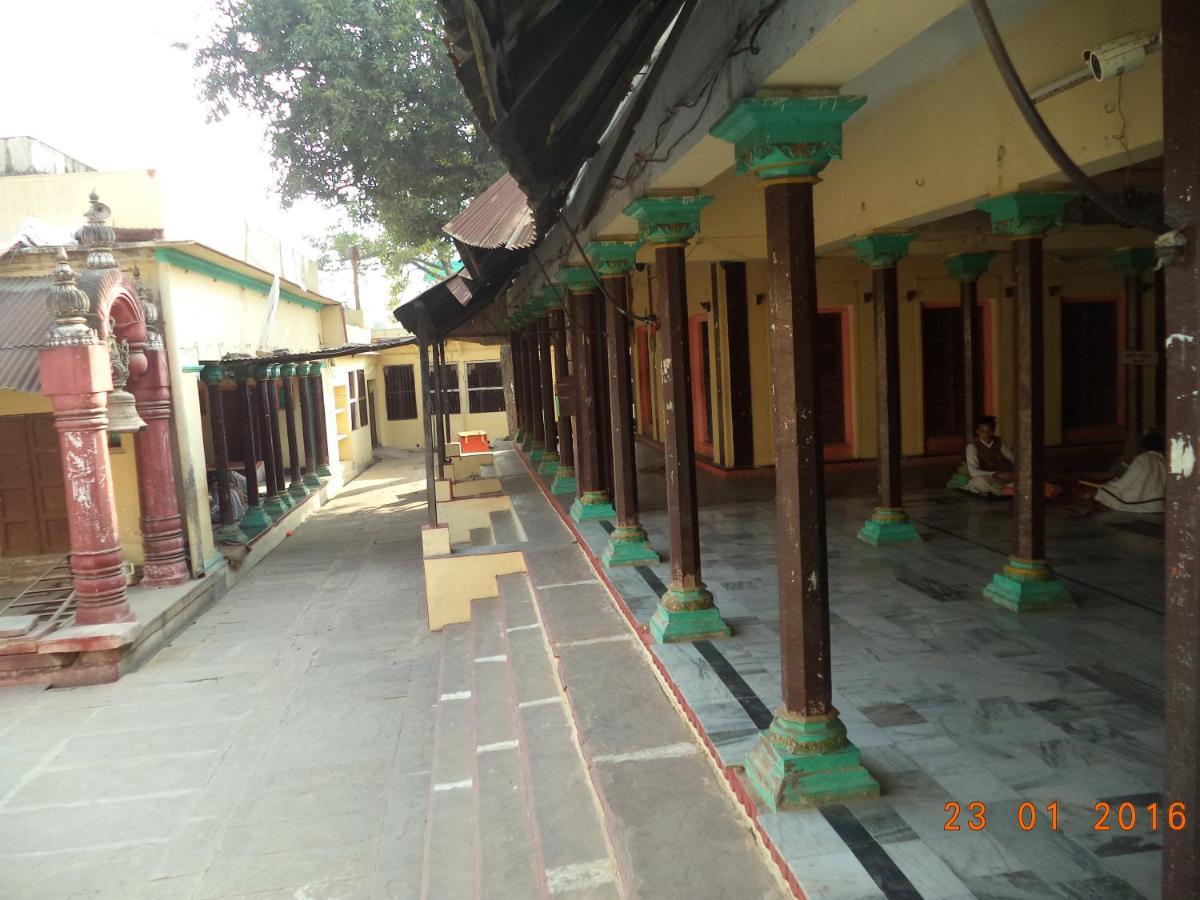 Shri Swami Sheetal Das Aashram Dharmshala バラナシ エクステリア 写真