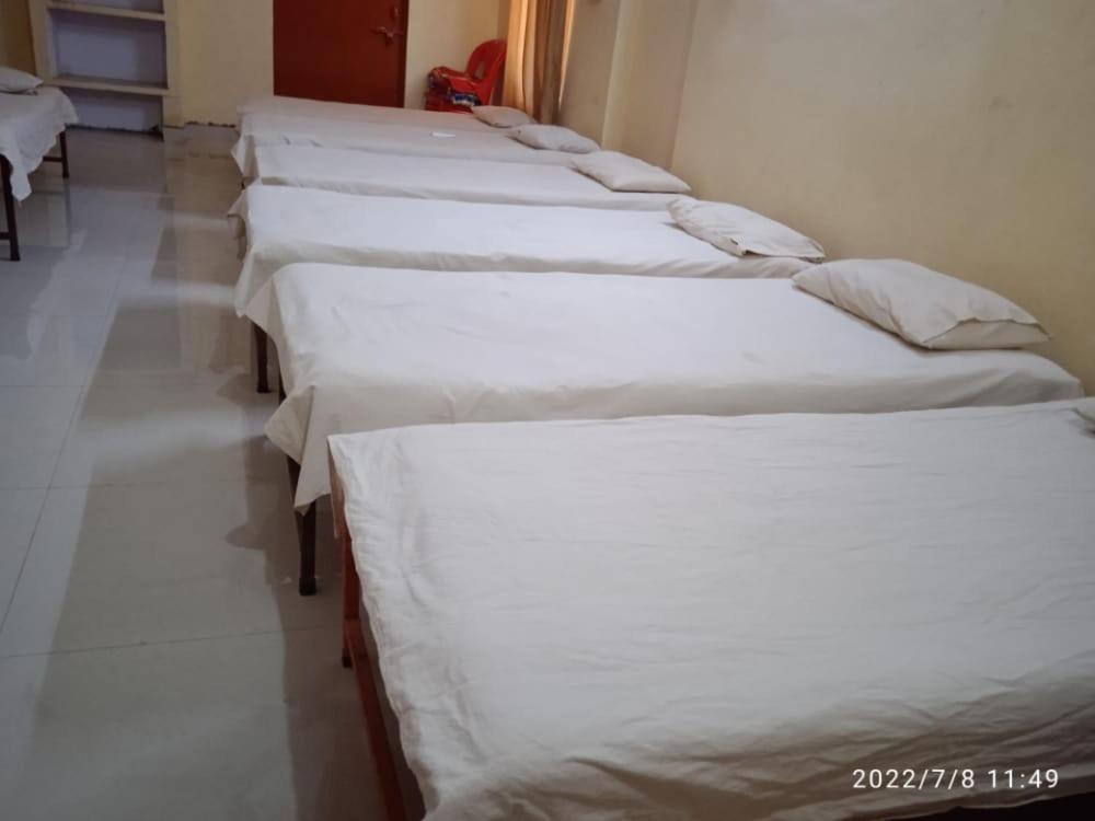 Shri Swami Sheetal Das Aashram Dharmshala バラナシ エクステリア 写真